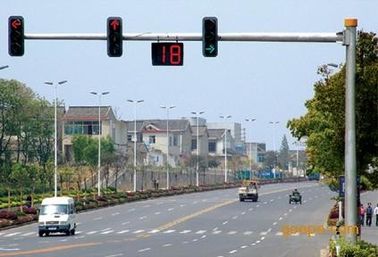 Çin Hot Dip Galvanized 6.5m Standard Traffic Light Pole 11m Single Arm For Traffic Road Tedarikçi