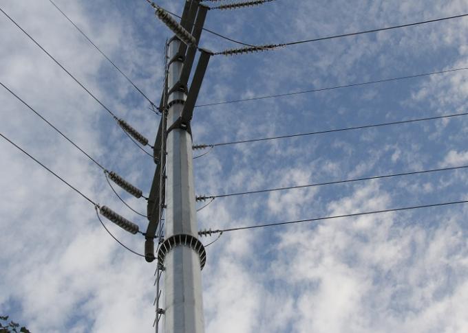 110 Kv Kablolar İçin 18m 20m 25m Galvanizli Güç İletim Direkleri Güç Kaplaması 0