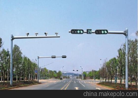 Q345 4m / 6m Galvanized Road Light Poles Signal Customization Available